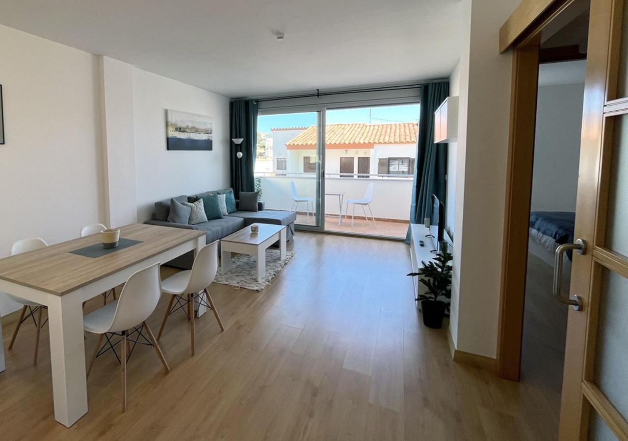 2-bedroom Brand New Steps From The Llança
